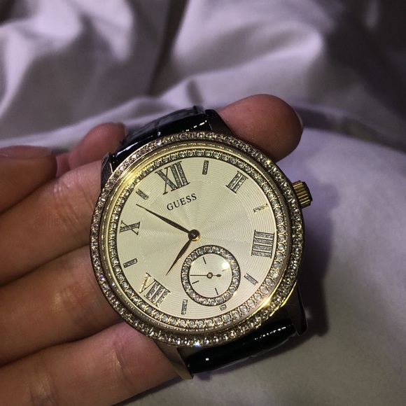 Guess watch black leather with bling/crystals - Picture 2 of 3